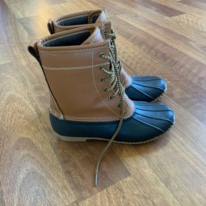 Women's Hudson Leather Duck Boots  size 7 Merona